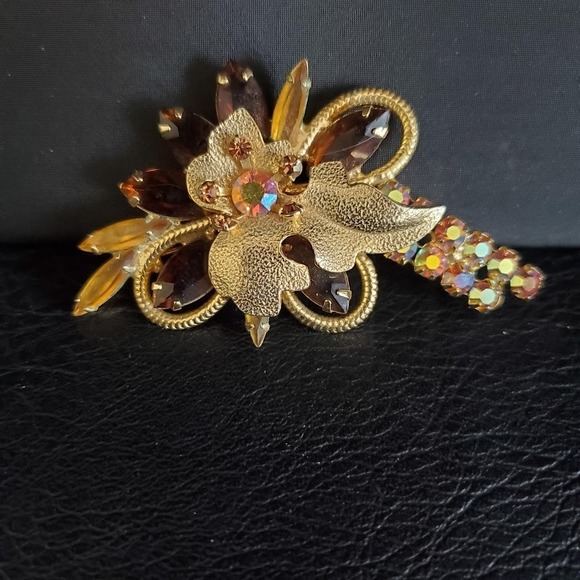 D & E Juliana Gold Tone AB‎ Clear & Citrine Rhinestone Brooch DeLizza & Elster